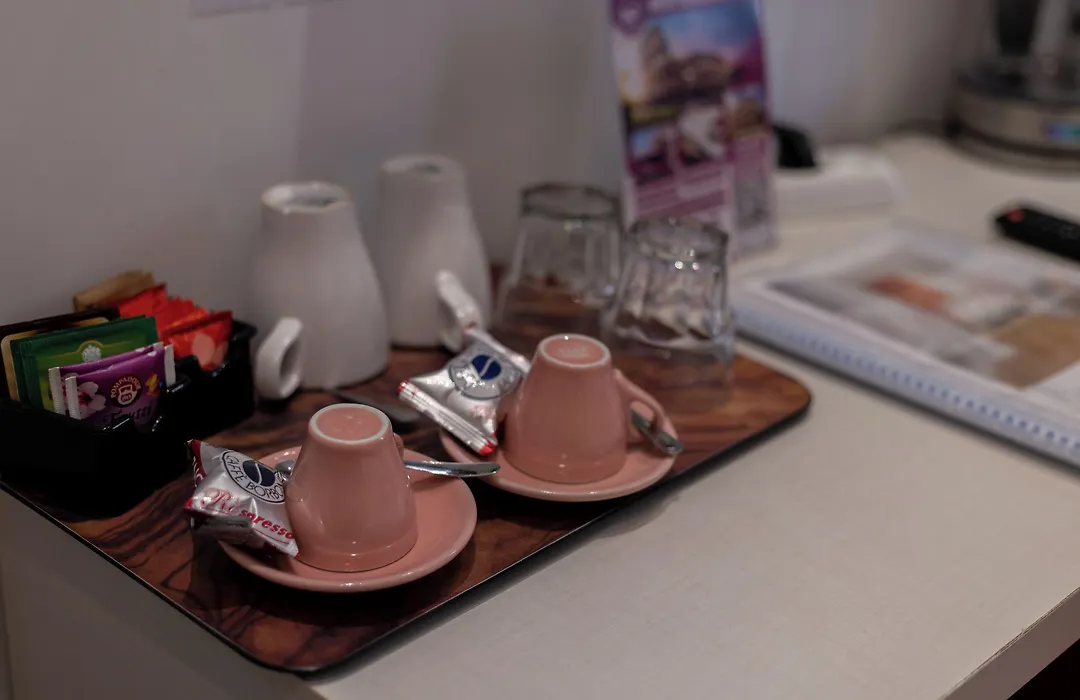 Sofia'S Suites Guesthouse-1